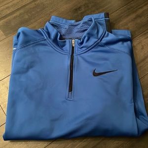Nike thermal fit half zipper sweatshirt